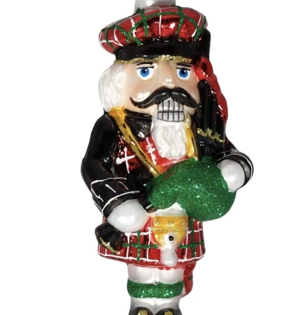 nutkracker, scotland