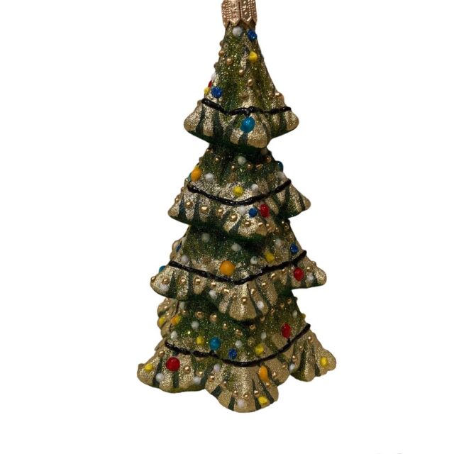 dogsled, hondenslee, boy with dogsled, jongen met hondenslee, bringing the christmastree,hij brengt de kerstboom , kerst, christmas, kerstmis, christmasdecoration, kerstdecoratie, kestversiering, christmasornament, glassornament, kerstboom, christmastree, let it snow, wintertime, christmasseason, holiday season, holidaydecor, wiehnachten, weihnachtsdeko, weihnachtskugel, glazen kerstbal,