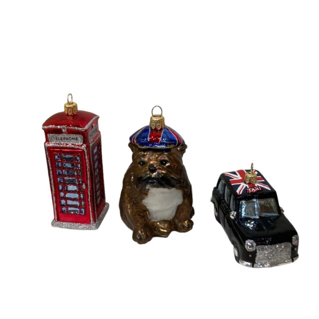 engelse taxi , english cab,buldog, telephone booth, telefooncel, transportation, public transport, openbaarvervoer, greatbritan, engeland, grootbritannie, england, hond, dog, animal, dier,, sneeuwmanshoofd,kerstman, santa, Santa Claus, father nick, kris kringle, father christmas, weihnachtsmann, kerstboom, christmastree, christmas, kerst, kerstdecoratie, kerstbal, christmasdecoration, christmastoy, xmastoy, christmasdecor, wreath, kerstkrans, toerisme, toerist, holiday, nationality, iconic features