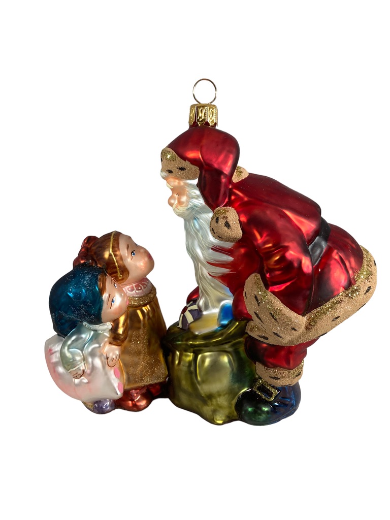 naugthy or nice, goed of stout, checking it twice, , santa claus, kerstman, pine con, dennenappel, forest, Christmas, kerst, christmasdecorations, kerstversiering, kerstman, santa, sled, christmasatmosphere, kerstsfeer, kerstdecoratie, glassornaments, saint nick, kris Kringle, winterwonderland, wiehnachtsdeko, weihnachtskügel, natal, navidad, decorationdenoël, father christmas, xmastoys,