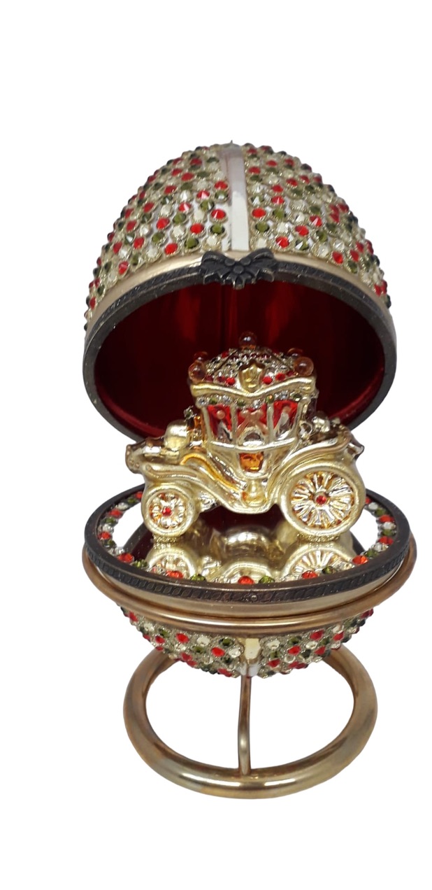 gift, geschenk, pakje, hinged egg, faberge style egg, beddazzled christmas, christmastree, christmasdecoration, christmastoys,snowman, MRS claus, cookies, homemade , santa claus, kerst, kerstboom, kerstversiering, sneeuwman, kerstman, kerst inspiratie, christmas inspiration, xmas, xmastoys, christmastoys, glassornaments,