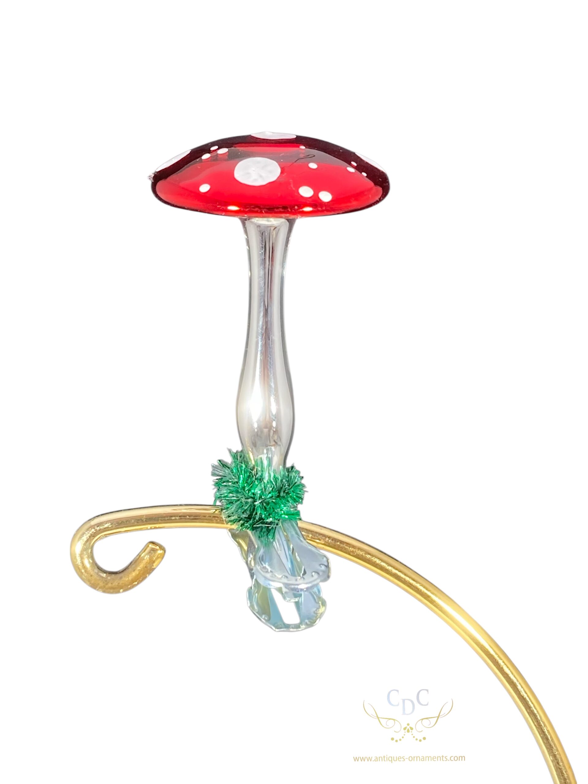 Classic toadstool chirstmasdecoration to embellish your home with just that little sparkle. every christmastree needs the bunch of toadstool glassornaments to stand out against all the shapes and colors just to bring b&lance to the decorations.