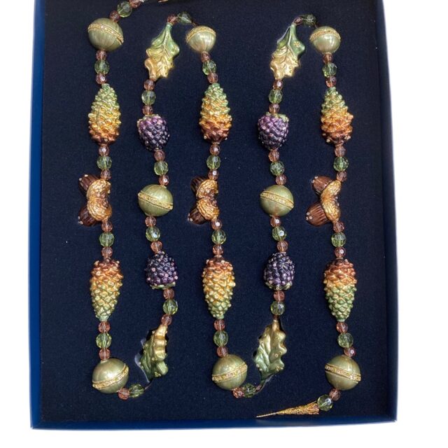 Forest garland, christmas, kerst, kerstdecoratie, kerstversiering, christmas, christmasdecoration, christmastoy, christmastree, santa claus, pine cone, kerstboom, kerstman,