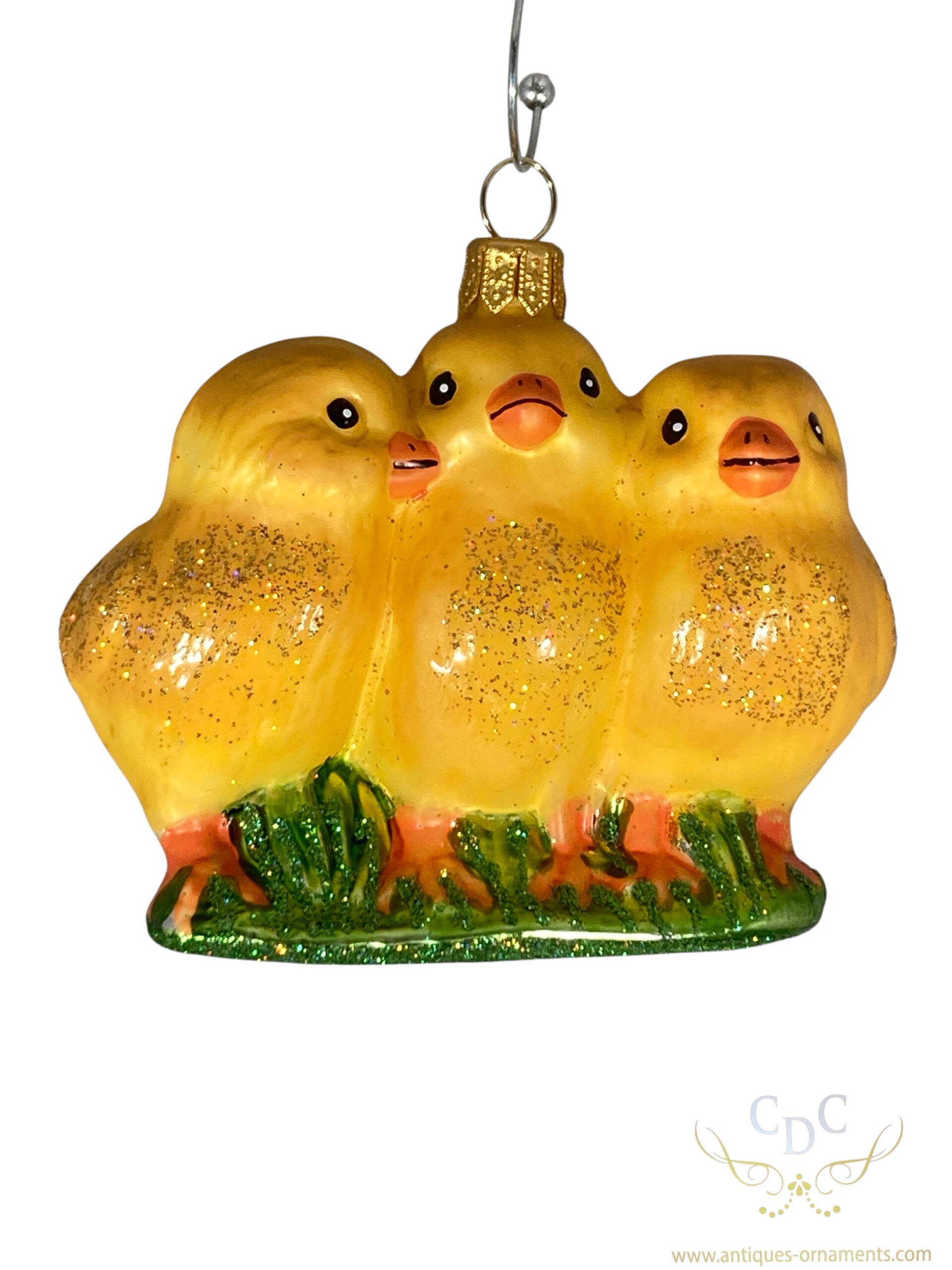 Three little checks eager to become your favorite easter decoration. While they can easily blend into your christmas decor as well.