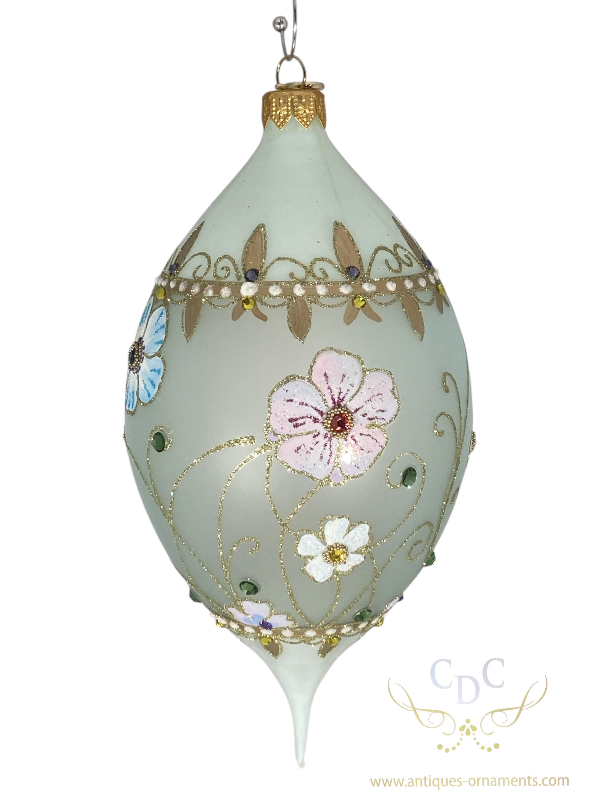 Bedazzled glassornament made by the best european artists. A moent of tranquility i n your christmas decor