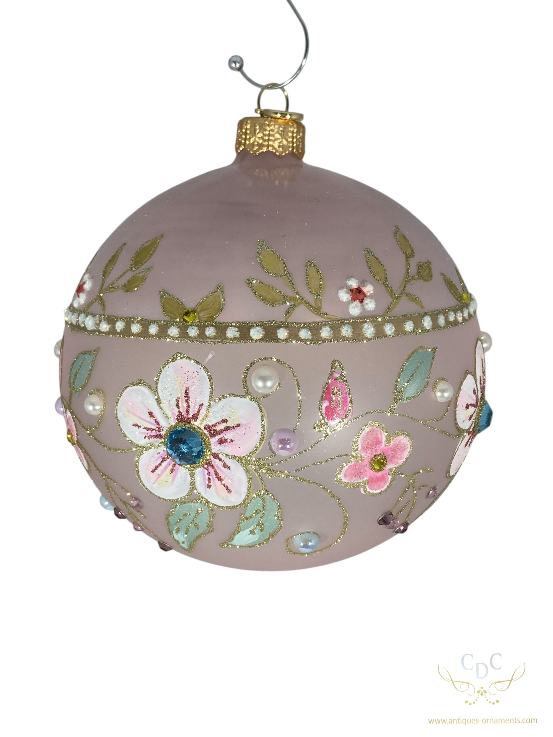 Bedazzled glassornament made by the best european artists. A moent of tranquility i n your christmas decor