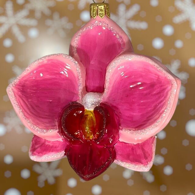 Orchids the flowers I love the most, therefore i had them made as christmas ornaments. to light up my christmastree the advantage of selling ornaments is that you can choose which one enters the shop.
