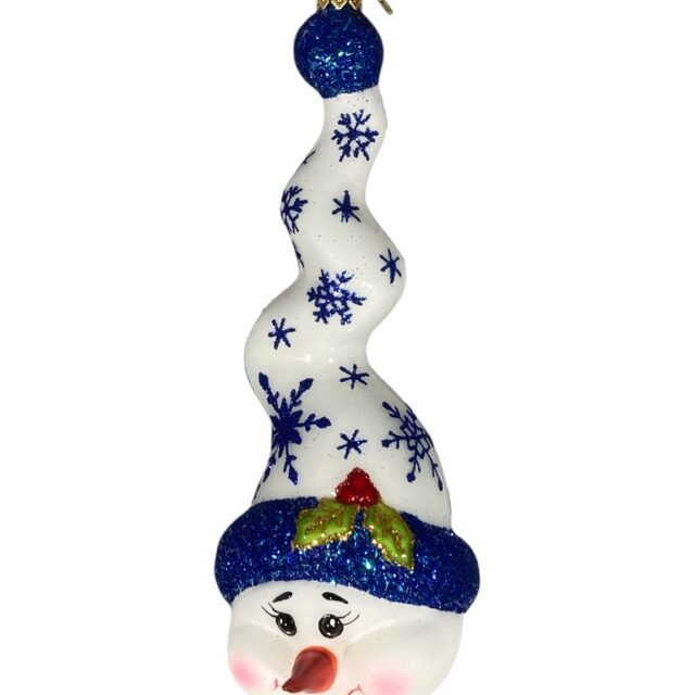 This lovely snowman is wearing a spiral hat he is ready for the colad and is enjoying the christmas atmoshere all around him.